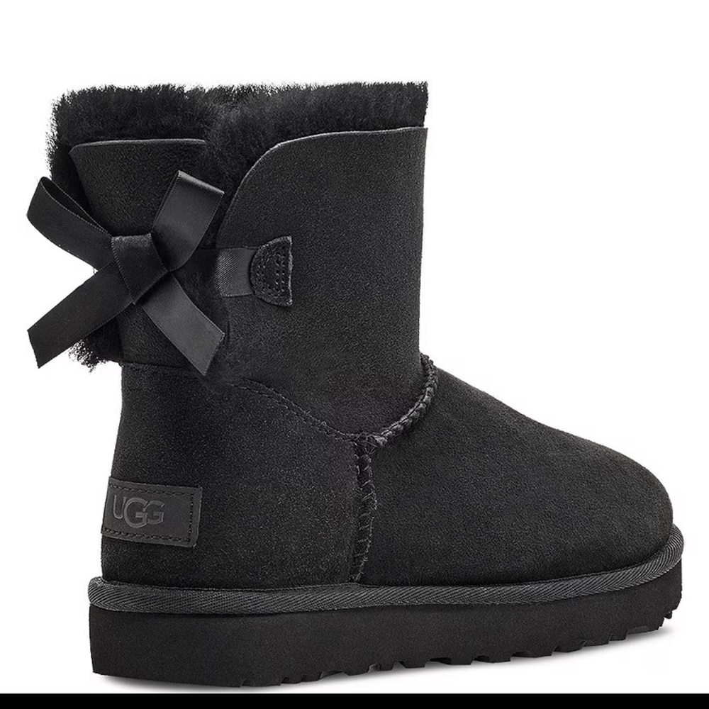 UGG Mini Bailey Bow II Boot New in box